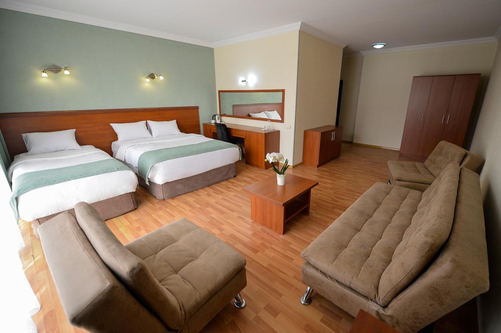 Aura Boutique Hotel Batumi Exterior foto