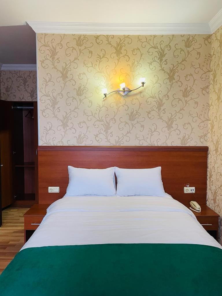 Aura Boutique Hotel Batumi Zimmer foto